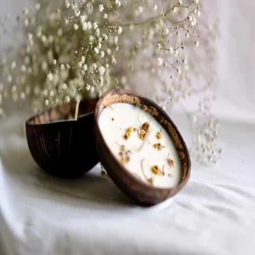 Coconut Shell Candle with Dried Chamomile Flowers